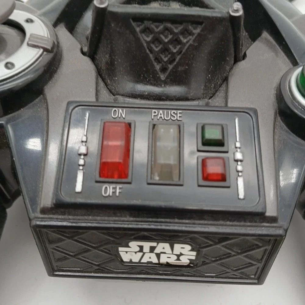 Video Game Controller Lot of 4 Jakks Pacific Star Wars Darth Vader Plug And Play